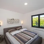Gorgeous In Apartament Rovanjska